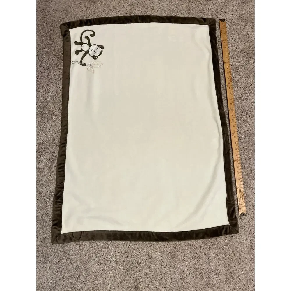 Nojo Dreamy Nights Safari Elephant Monkey Giraffe Moon Blankets (2) - Picture 2 of 12